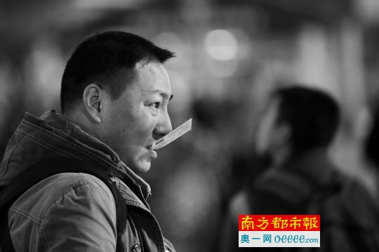 广州火车站广场划核心区设安检门 增设母婴区